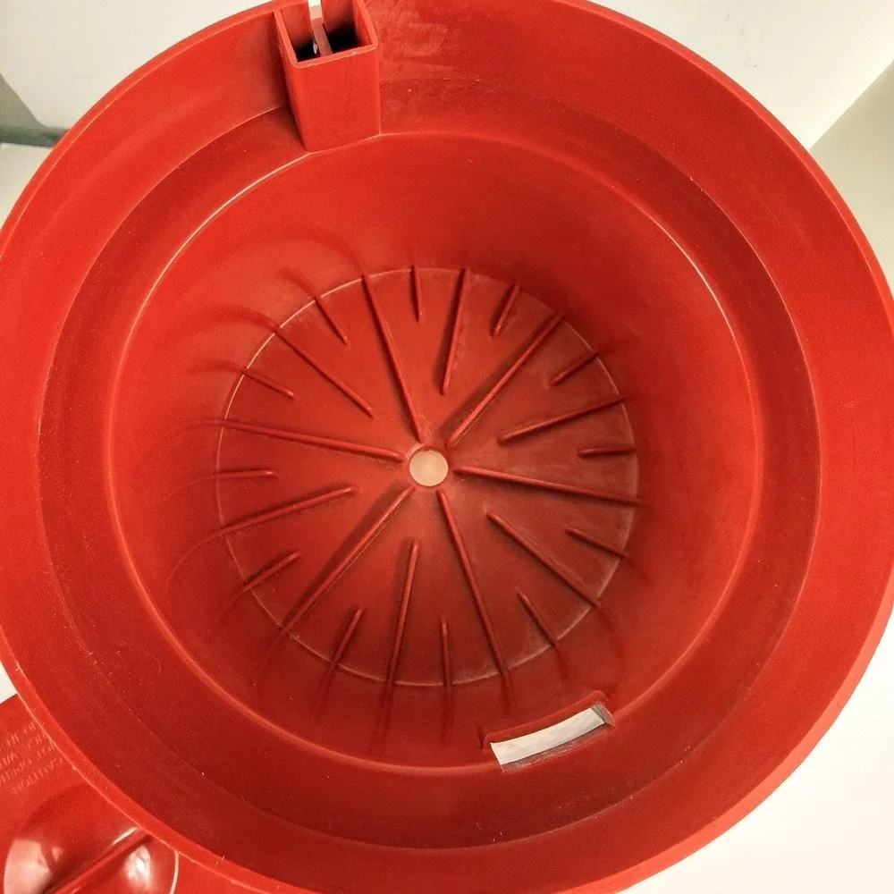 Vintage Mr. Coffee The Iced Tea Pot Maker Model TM1 White Red 2 Quart Pitcher